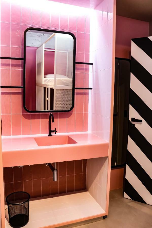 Cama em Beliche em Dormitório Feminino