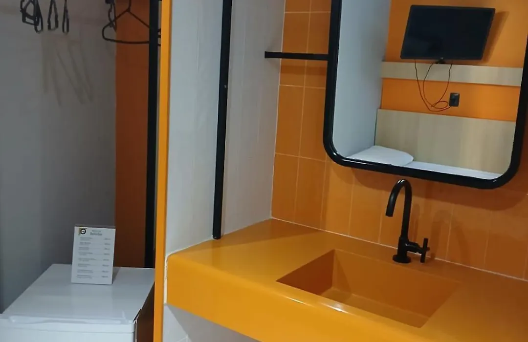 Artsy Vitoria Hostel-1